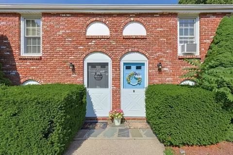 Exterior - 2 Mathurin Rd, Plainville, MA 02762 photo 4 of 4