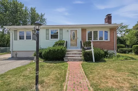 12 Bennett Rd, Watertown, MA 02472