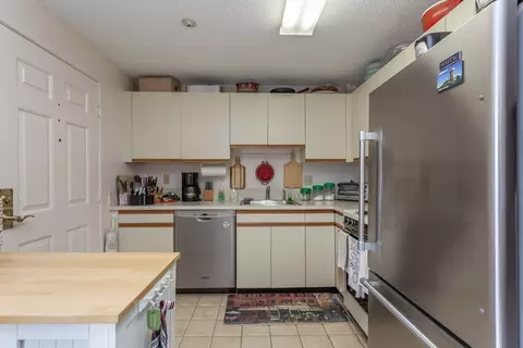 Kitchen - 4234 N Main St #505, Fall River, MA 02720 photo 2 of 2