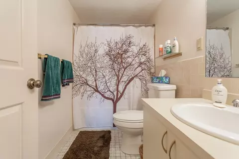 Bath - 4234 N Main St #505, Fall River, MA 02720 photo 1 of 4