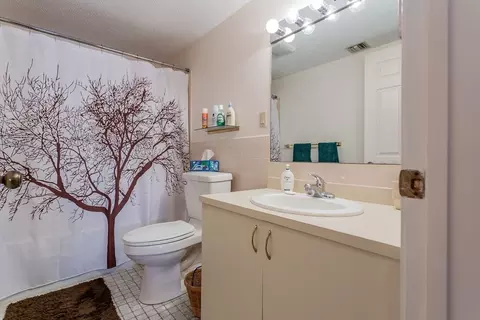 Bath - 4234 N Main St #505, Fall River, MA 02720 photo 2 of 4
