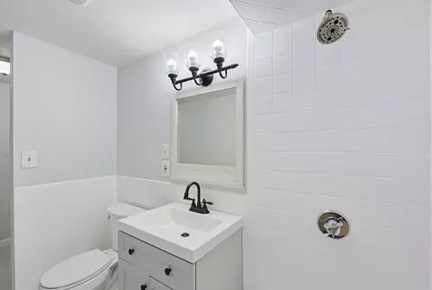 Bath - 13-15 Heath St, Everett, MA 02149 photo 2 of 3