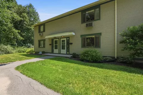 Exterior - 170 E Hadley Rd #96, Amherst, MA 01002 photo 3 of 12