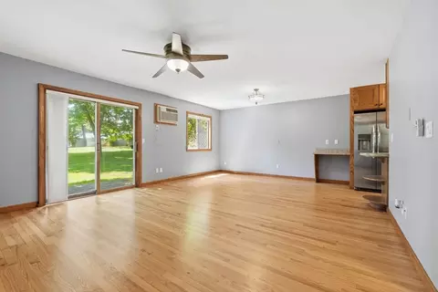 Living - 170 E Hadley Rd #96, Amherst, MA 01002 photo 3 of 4