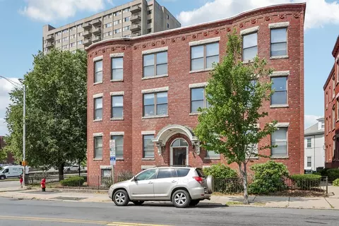 550 Main #5, Malden, MA 02148