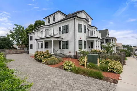 8-10 Sycamore St #8C, Somerville, MA 02143