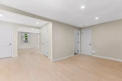 Living - 806 Main St, Wareham, MA 02571 photo 4 of 4