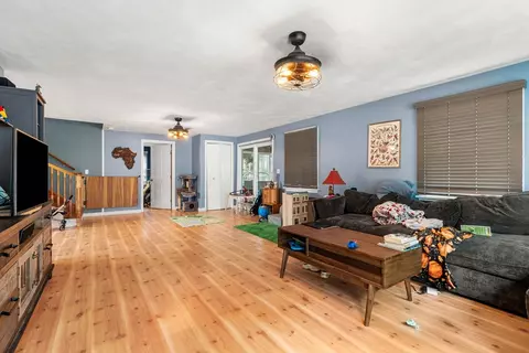 Living - 8 Windsor Ln, Gloucester, MA 01930 photo 2 of 2