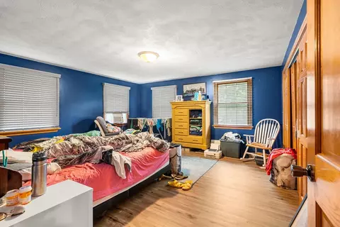 Bedroom - 8 Windsor Ln, Gloucester, MA 01930 photo 4 of 8