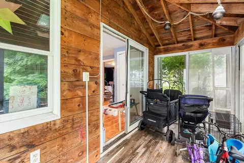 Exterior - 8 Windsor Ln, Gloucester, MA 01930 photo 2 of 2