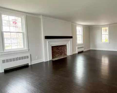 Living - 200 Highcrest Rd, Fall River, MA 02720 photo 2 of 2