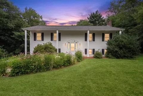 42 Jessica Way, Northbridge, MA 01534