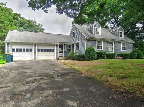 56 Brookfield Rd, Abington, MA 02351