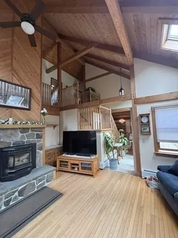 Entry Way - 200 Peru Rd, Windsor, MA 01270 photo 2 of 6