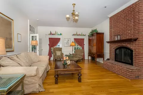 Living - 480 York St, Canton, MA 02021 photo 1 of 4