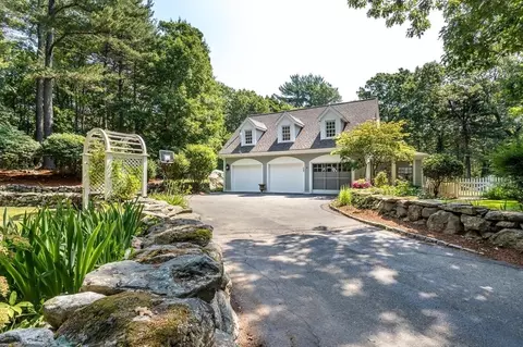 Exterior - 480 York St, Canton, MA 02021 photo 5 of 12