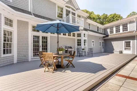 Exterior - 480 York St, Canton, MA 02021 photo 9 of 12