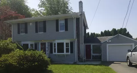 114 Pearl St, Dartmouth, MA 02748
