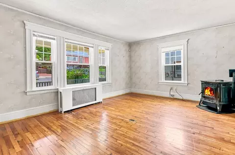 Living - 159 Olive Ave, Lawrence, MA 01841 photo 1 of 5