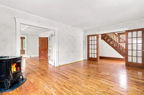 Living - 159 Olive Ave, Lawrence, MA 01841 photo 2 of 5