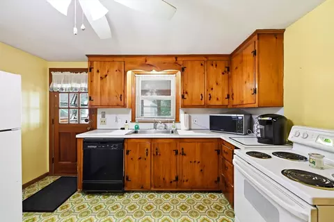 Other - 57 Arthur St, Springfield, MA 01104 photo 11 of 23