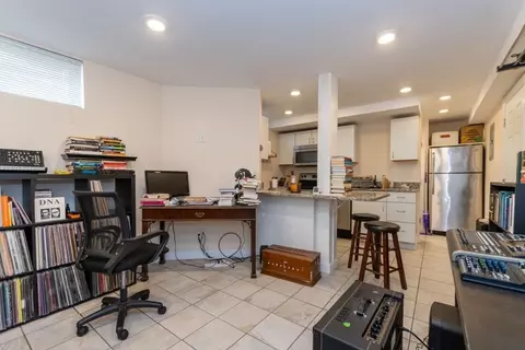 373-375 Broadway #2B, Cambridge, MA 02139
