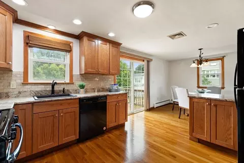 4 Eileen Rd, Peabody, MA 01960 photo 5