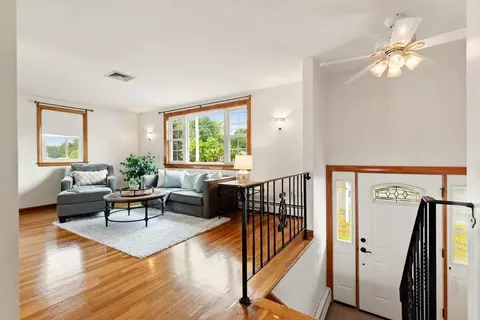 4 Eileen Rd, Peabody, MA 01960 photo 8