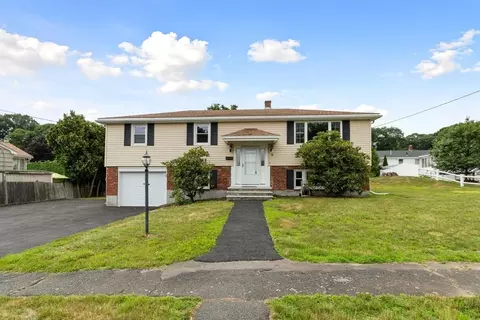 4 Eileen Rd, Peabody, MA 01960 photo 2
