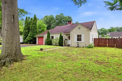 170 Brittany Rd, Springfield, MA 01151 photo 2