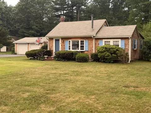 16 Vine St, Duxbury, MA 02332