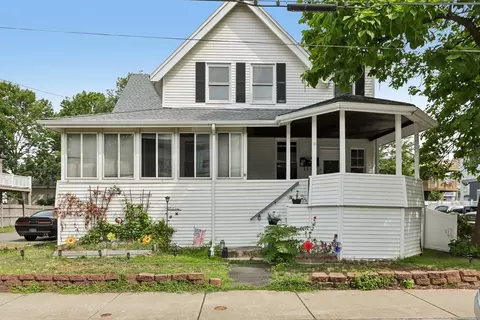 16 Underhill St #3, Winthrop, MA 02152