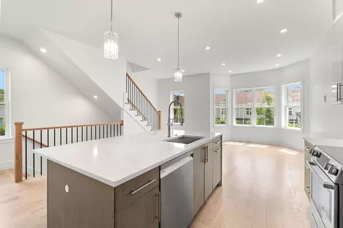108 Allston St #4, Boston, MA 02134