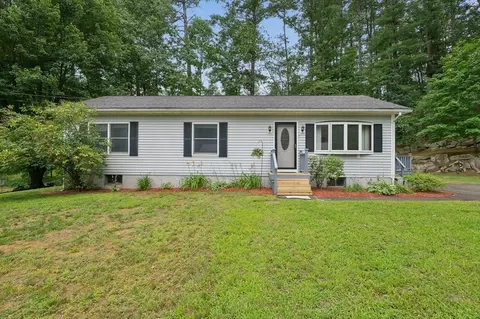 46 Middlesex Rd, Tyngsborough, MA 01879