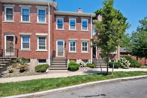 82 Captains Row #82, Chelsea, MA 02150