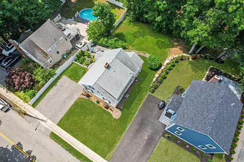 View/Area - 46 Macarthur Rd, Stoneham, MA 02180 photo 1 of 4