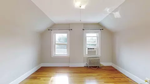 Bedroom - 22 Pelican Ave, Worcester, MA 01605 photo 4 of 6