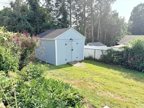 Exterior - 22 Pelican Ave, Worcester, MA 01605 photo 12 of 13