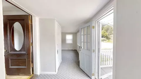 Entry Way - 22 Pelican Ave, Worcester, MA 01605 photo 1 of 3