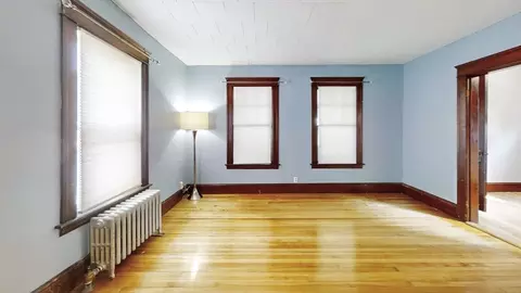 Living - 22 Pelican Ave, Worcester, MA 01605 photo 2 of 7