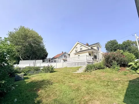 Exterior - 22 Pelican Ave, Worcester, MA 01605 photo 10 of 13