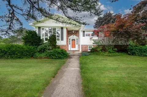 36 Roman Dr, Shrewsbury, MA 01545
