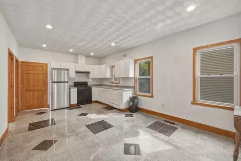 Entry Way - 52-54 Bowden St, Lowell, MA 01852 photo 2 of 3