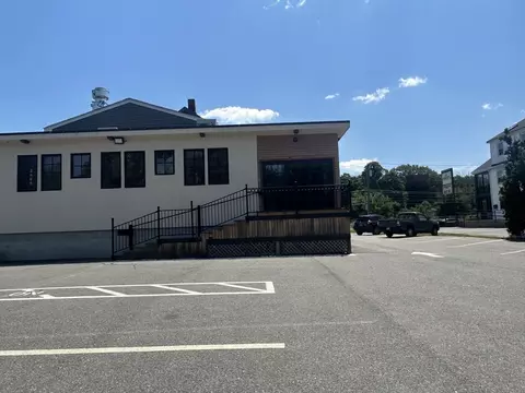 Exterior - 826 Broadway, Raynham, MA 02767 photo 6 of 6