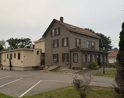 Exterior - 826 Broadway, Raynham, MA 02767 photo 1 of 6