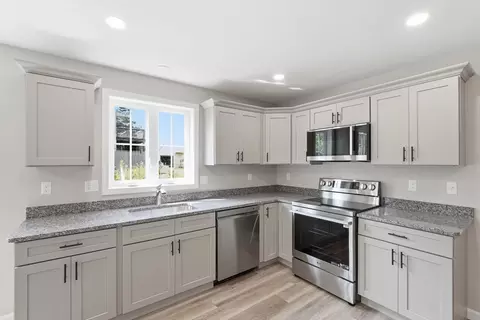 Kitchen - 71 Pine St #A, Warren, MA 01083 photo 2 of 3