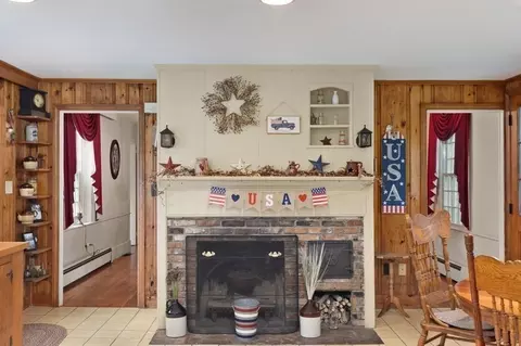 Entry Way - 28 Spring St, Hanson, MA 02341 photo 1 of 2