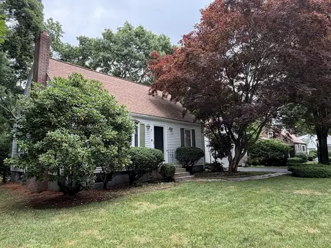 Exterior - 7 Wayne Dr, Foxboro, MA 02035 photo 13 of 14
