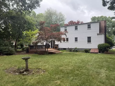 Exterior - 7 Wayne Dr, Foxboro, MA 02035 photo 7 of 14