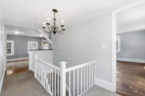 Entry Way - 39 Main St, Saugus, MA 01906 photo 4 of 4